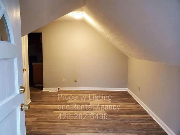 5th image of 510 Lamont St #4
