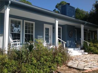 5704 Riverside Dr, Yankeetown, FL 34498