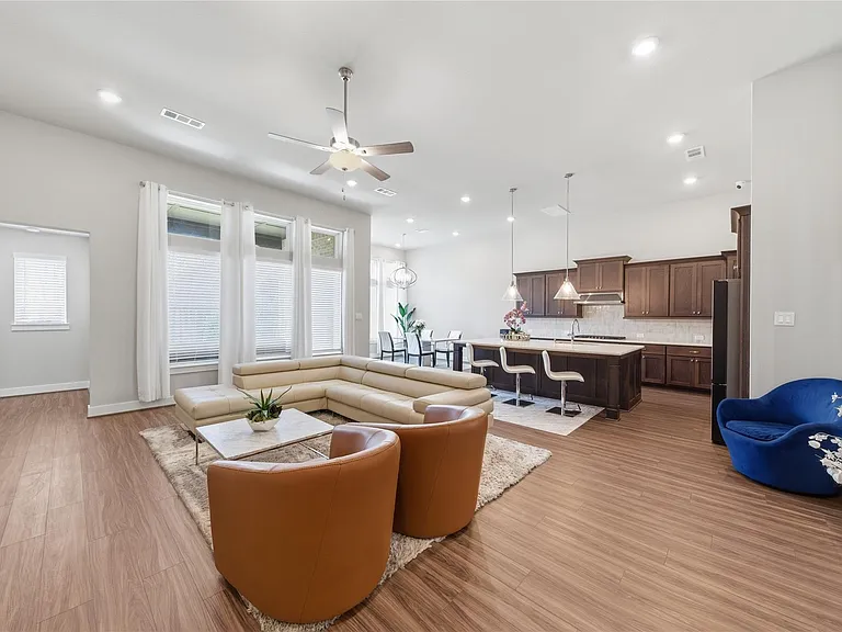 13715 Aventino Pointe Dr — Photo 6