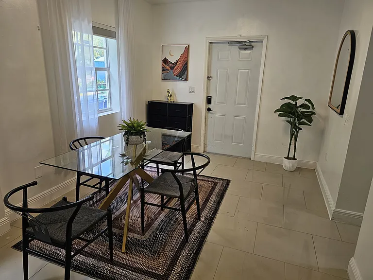 6966 Byron Ave #101 — Photo 17