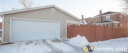 2nd image of 10401 S Artesian Ave