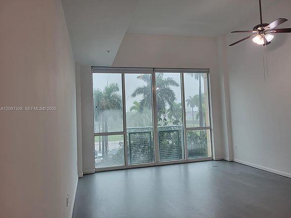 4th image of 253 NE 2nd St APT 234