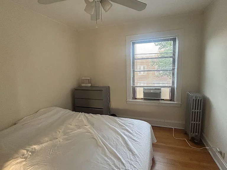 5039 N Washtenaw Ave #3 — Photo 4