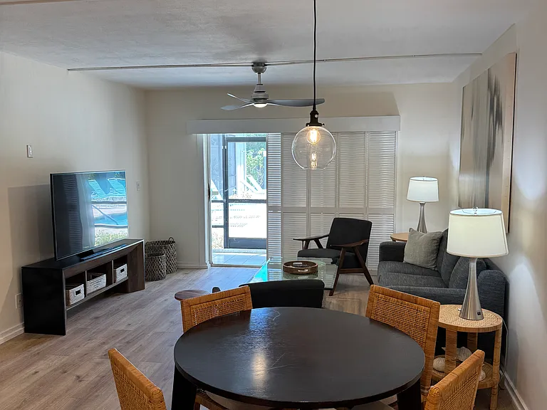 612 NE 20th Ave #2 — Photo 5
