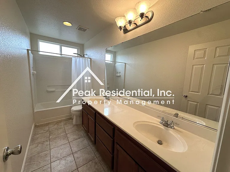 1811 Waterfall Dr — Photo 22