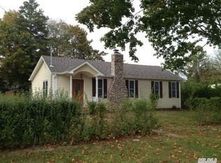 16 Bay Ln, Brookhaven, NY 11719