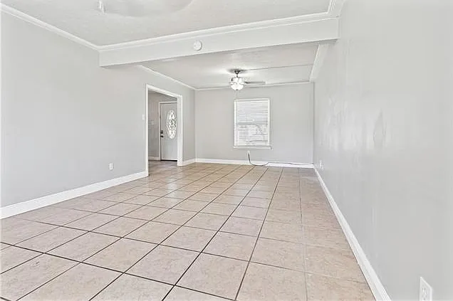 421 Holy Cross Pl — Photo 4