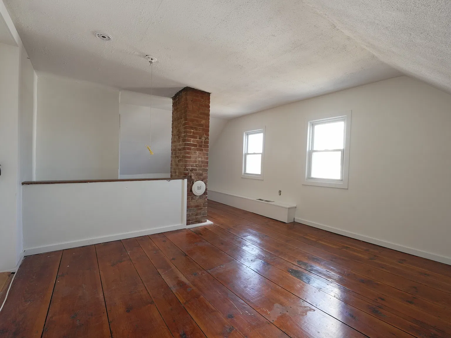 2 bed, 900 sqft, $2,350 — Photo 2