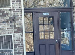 17026 Clinton River Rd APT 174B, Clinton Township, MI 48038