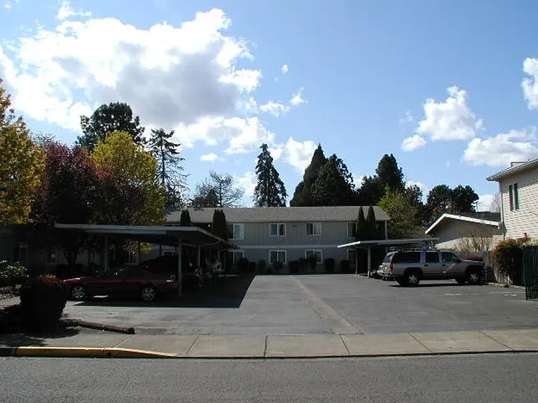 2420 Pheasant Blvd — Photo 1