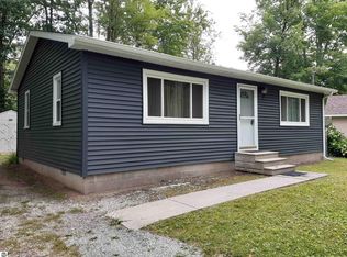 1217 Wilber Resort Rd, Oscoda, MI 48750