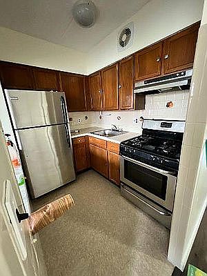 3rd image of 13-20 33rd Ave #2