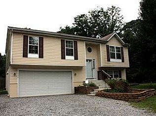 724 War Bonnet Trl, Lusby, MD 20657