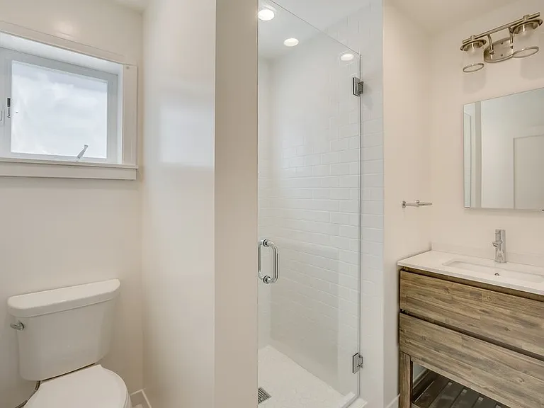 816 Everett Ave — Photo 13