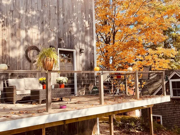 231 Front St, Richmond, ME 04357