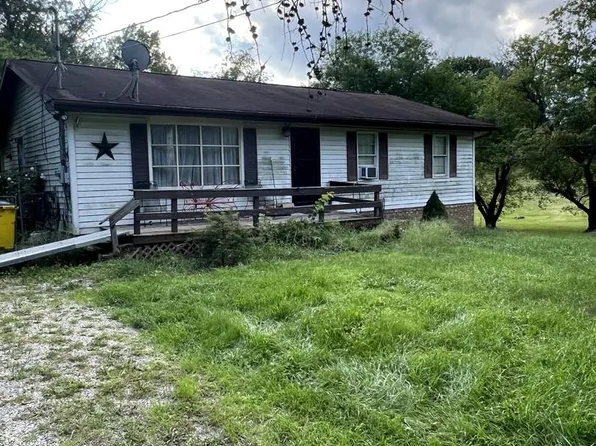2154 Golf Course Rd, Martinsburg, WV 25405