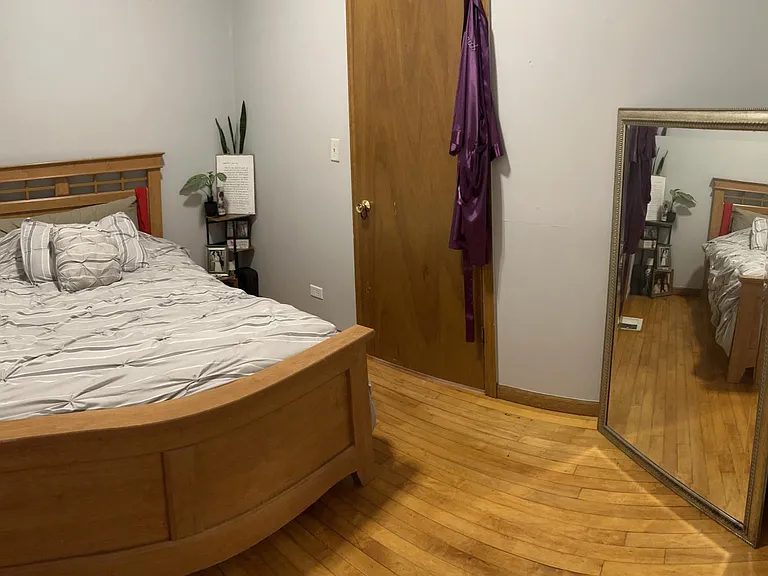 2352 N Damen Ave #1R — Photo 5