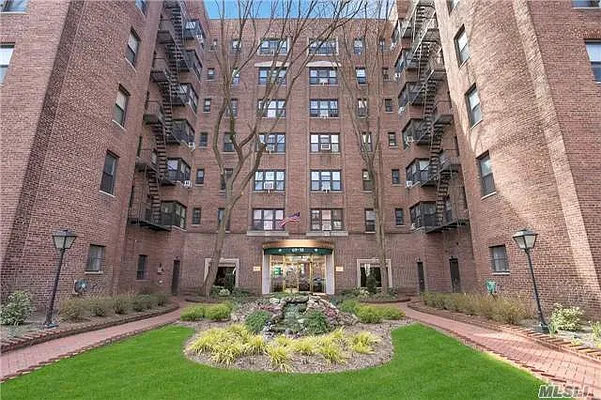 Sold by Douglas Elliman | media 62