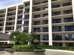 4 Belleview Blvd APT 102, Belleair, FL 33756