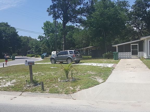 3rd image of 303 Spencer Dr