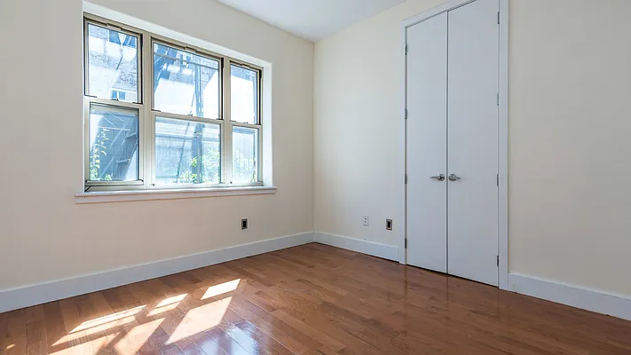 Rented by Nooklyn NYC LLC | media 31