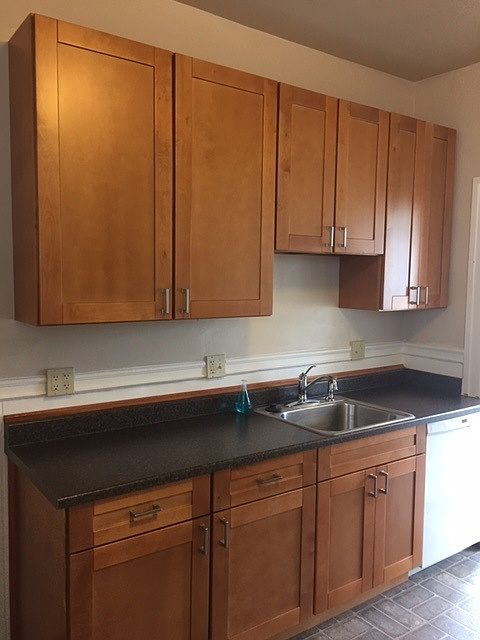 New Kitchen Cabinets and Countertop