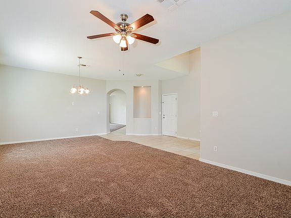 4th image of 184 Aurelia Ct