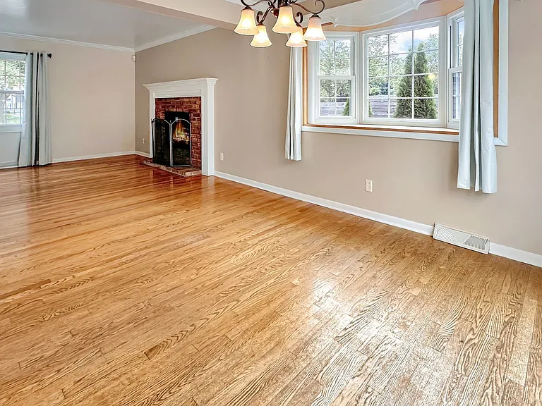 2236 Elmwood Dr SE — Photo 5