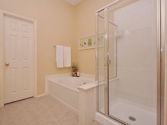 4th image of 2525 Deer Horn Dr