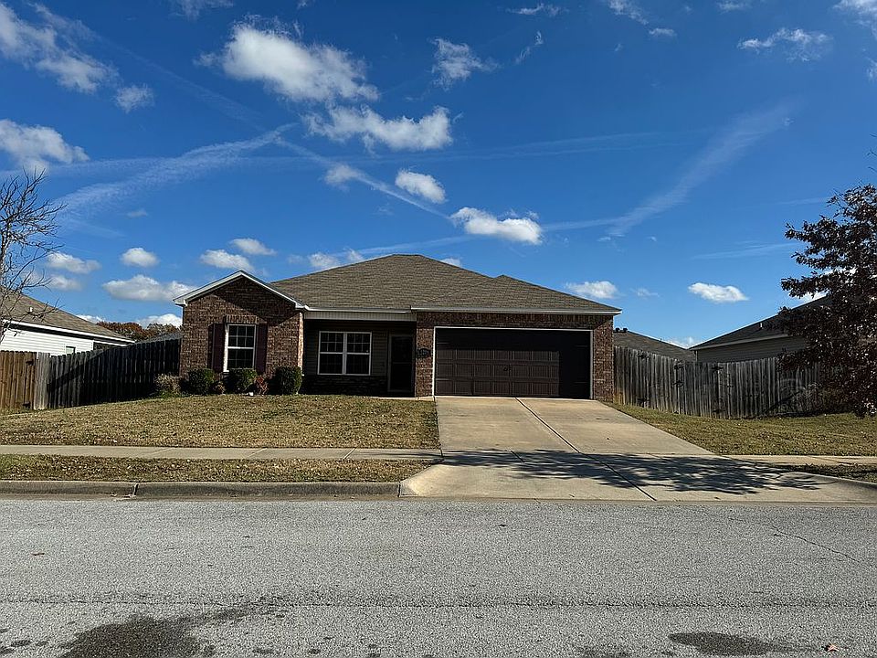 1st image of 1208 S Splash Dr