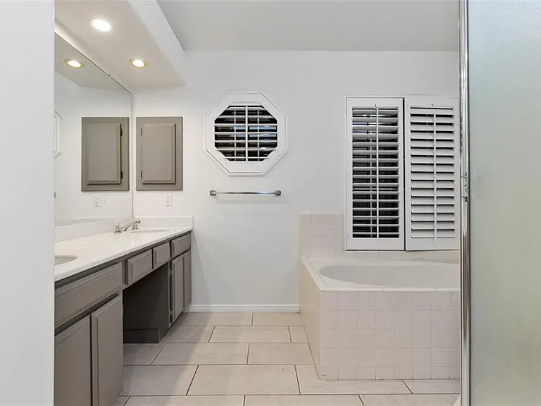 745 S Crown Pointe Dr — Photo 15