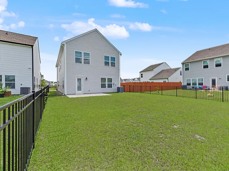691 Snow Owl Dr — Photo 28