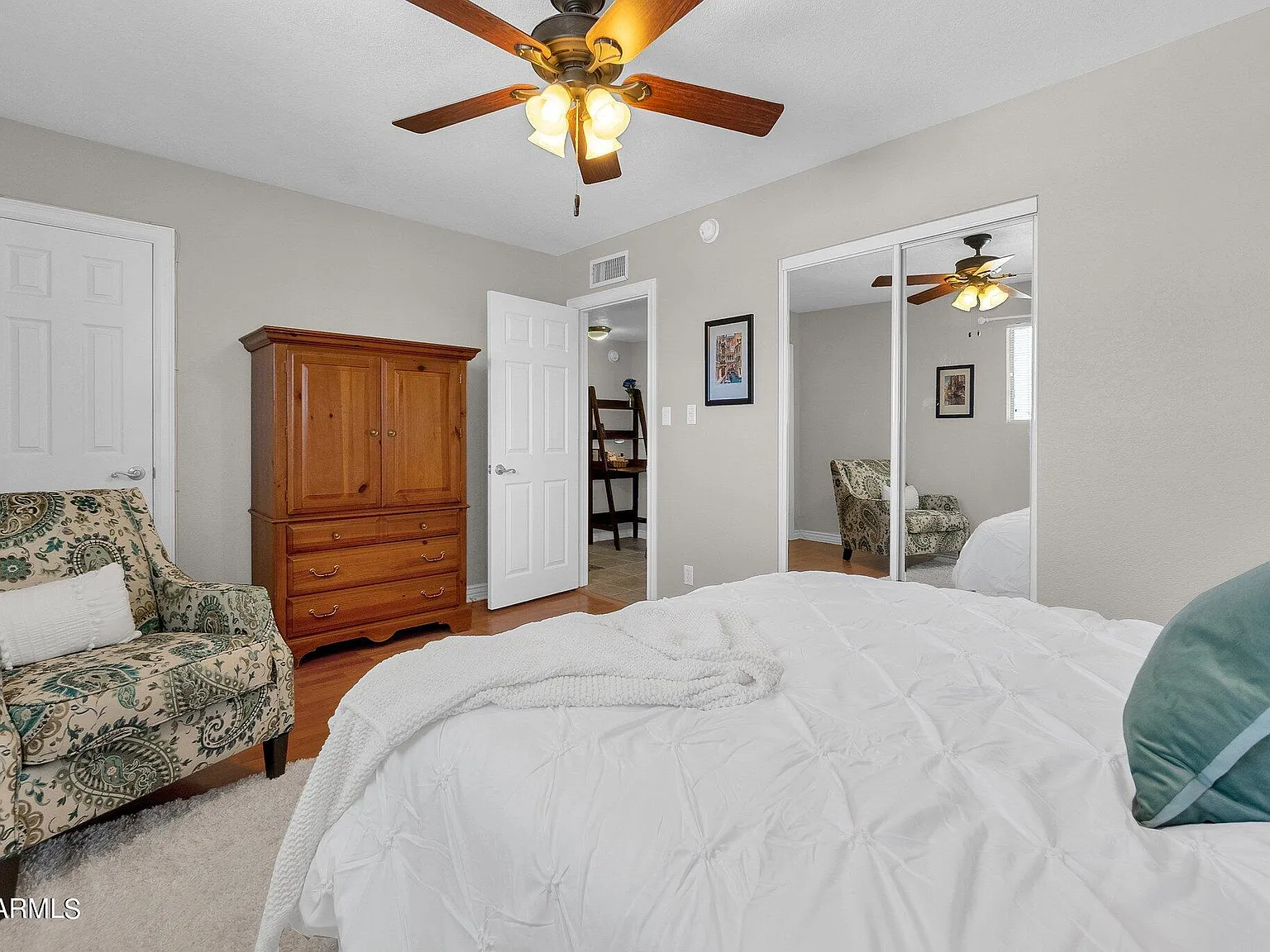 2 bed, 1.5 bath, 967 sqft, $1,800 — Photo 4