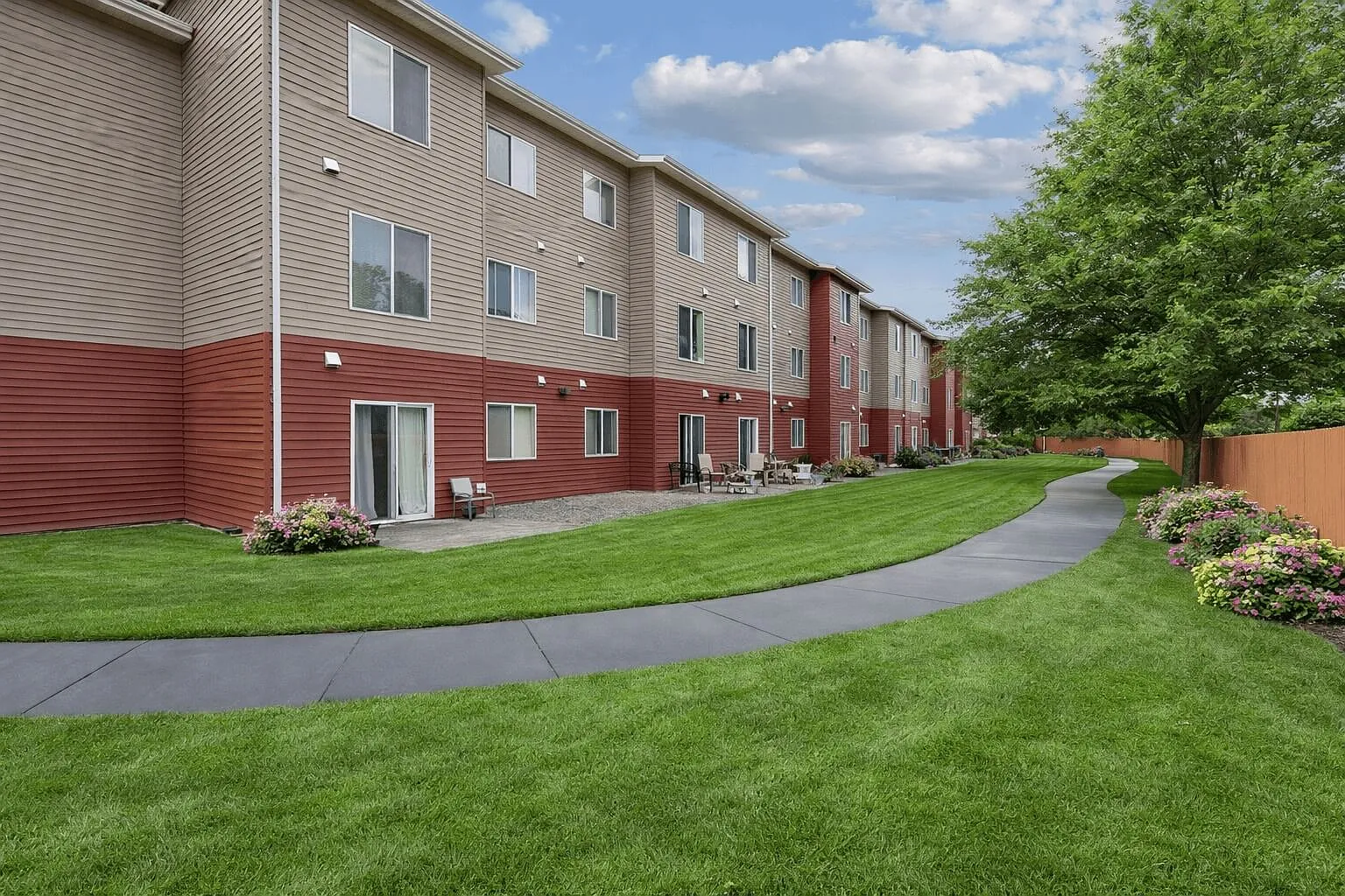 Central Court Village — Photo 2