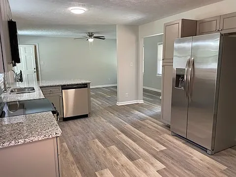 886 Southview Cir — Photo 7