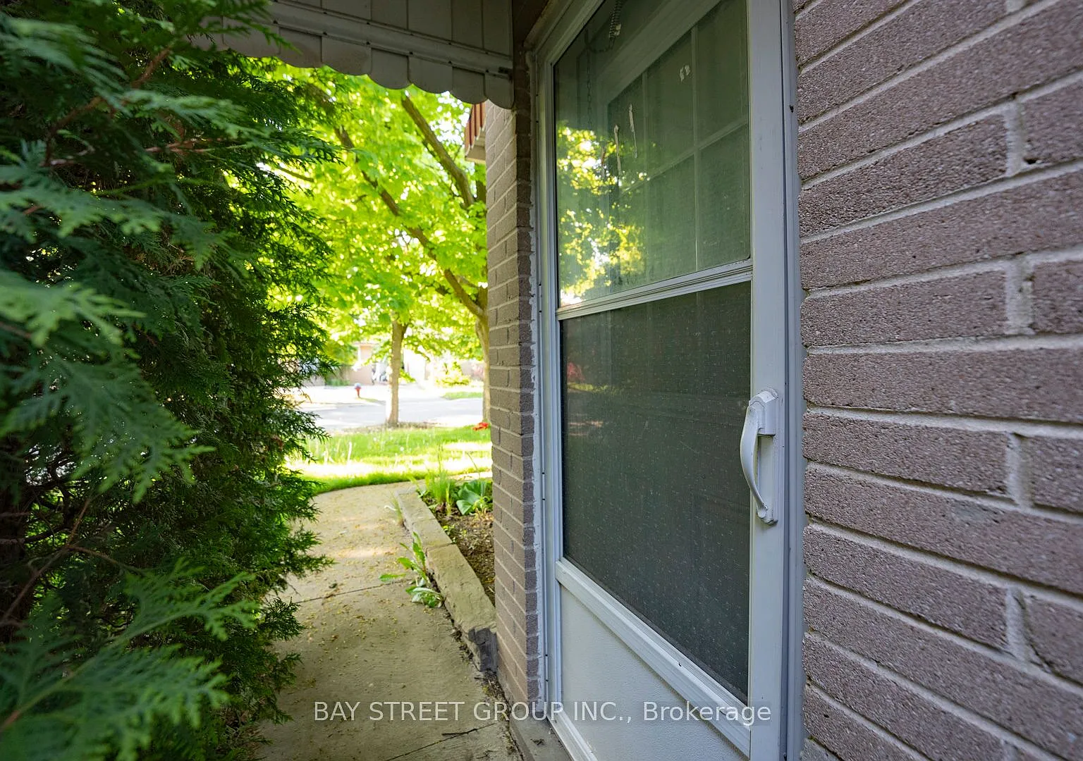 2 bed, $1,400 — Photo 2