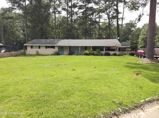 807 Line Dr, Forest, MS 39074