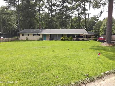 807 Line Dr, Forest, MS, 39074