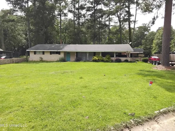 807 Line Dr, Forest, MS 39074