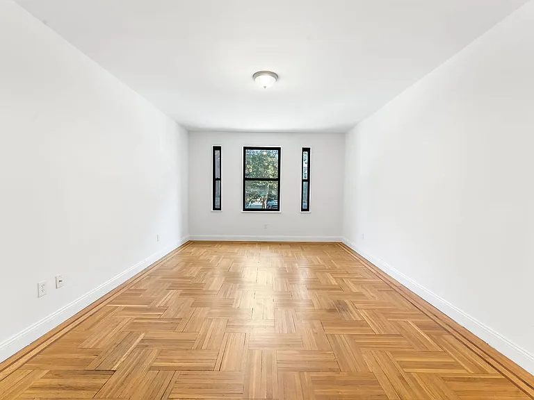 333 Fairmount — Photo 9