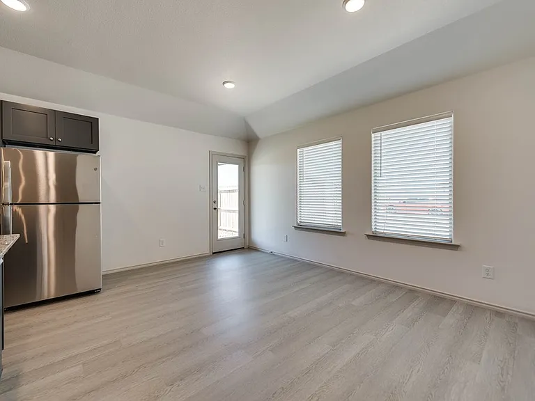 8206 E County Road 111 — Photo 6