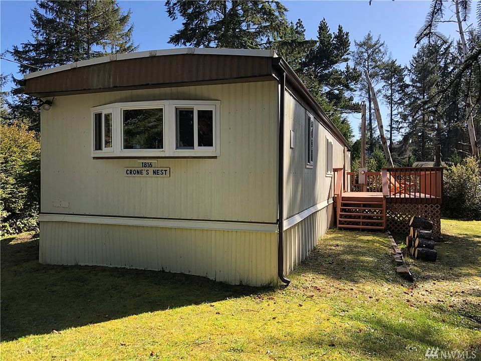 1st image of 1816 203rd Ln