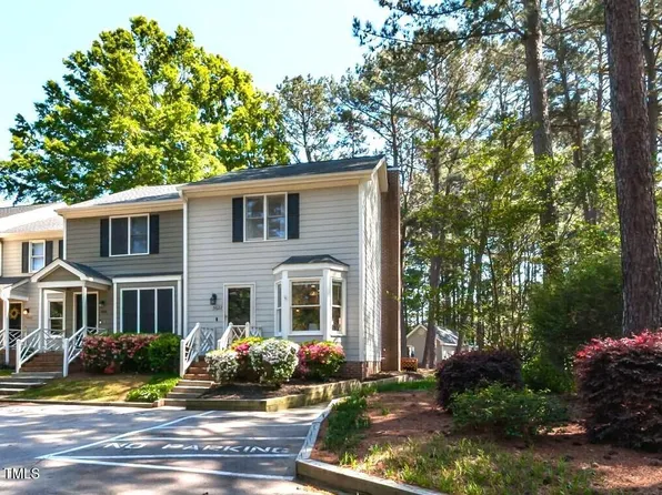 5622 Darrow Dr, Raleigh, NC 27612