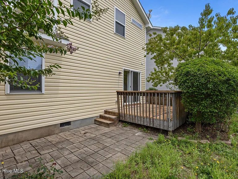 123 Lightwater Dr — Photo 42