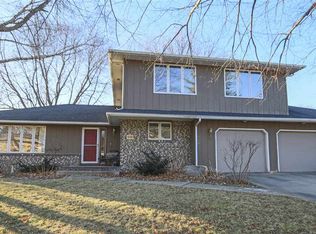 938 Wendy Rd, Waterloo, IA 50701