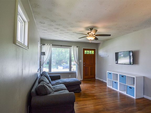 2nd image of 3148 Losey Ave