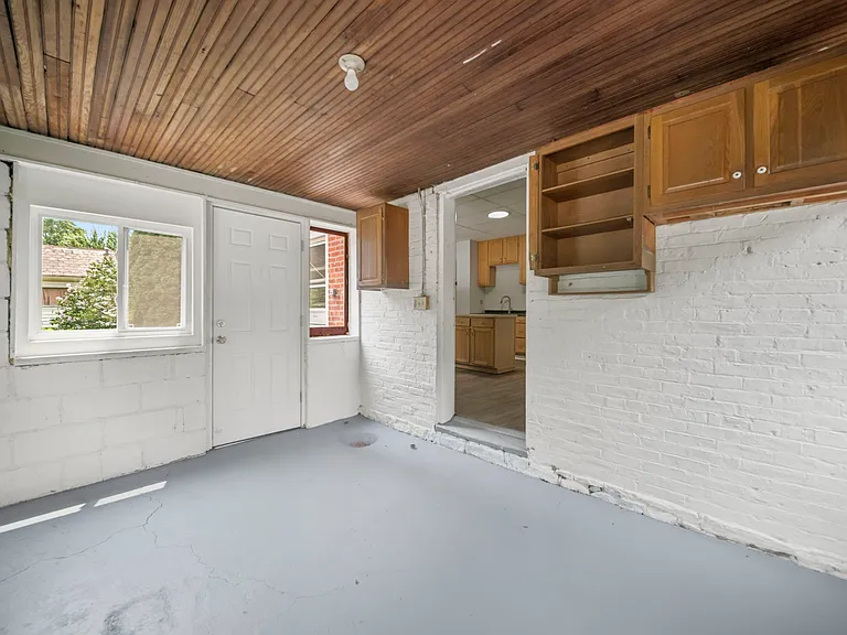 Covered porch in back