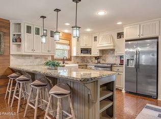 817 Omega Dr, Lafayette, LA 70506