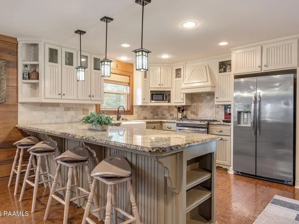 817 Omega Dr, Lafayette, LA 70506