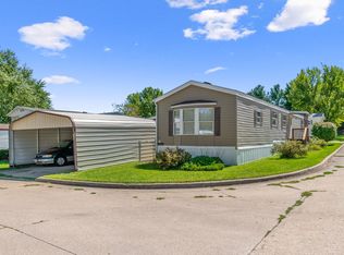 8900 NE 25th St TRLR 122, Carlisle, IA 50047